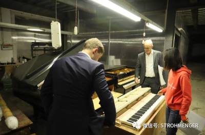 【同音*乐器】“娘家人”来了!斯坦迈格钢琴品牌传承人Alstair &Thomas 考察上海、无锡两大生产基地