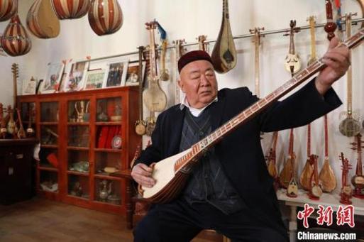 探访新疆民间手工乐器制作第一村:家家守村业 产值逾千万